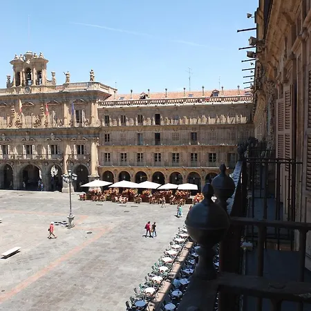 Angeles Plaza