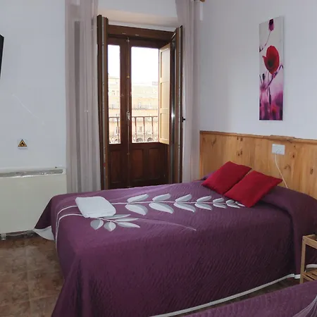 Maison d'hôtes Angeles Plaza 2*