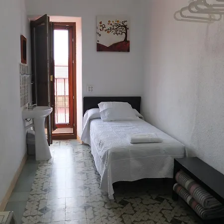 Angeles Plaza Maison d'hôtes 2*