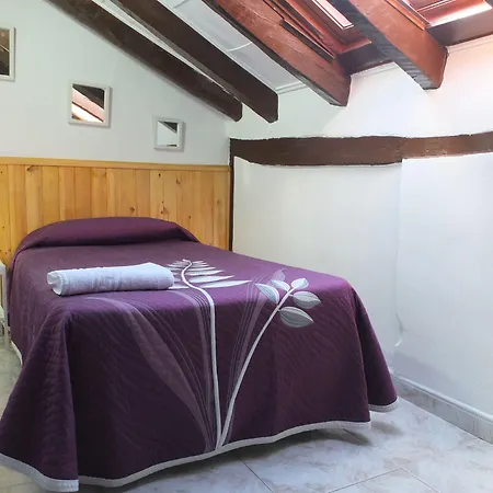 Maison d'hôtes Angeles Plaza 2*