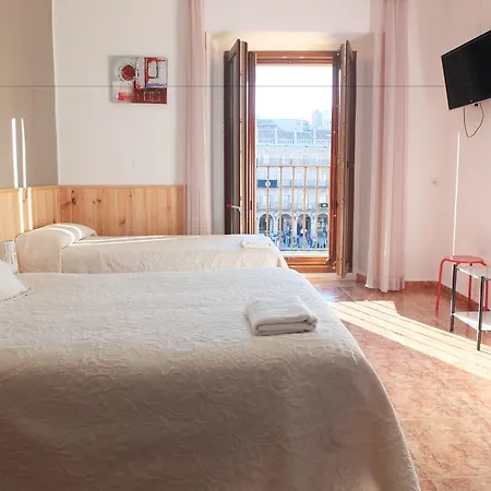 Angeles Plaza Maison d'hôtes 2*