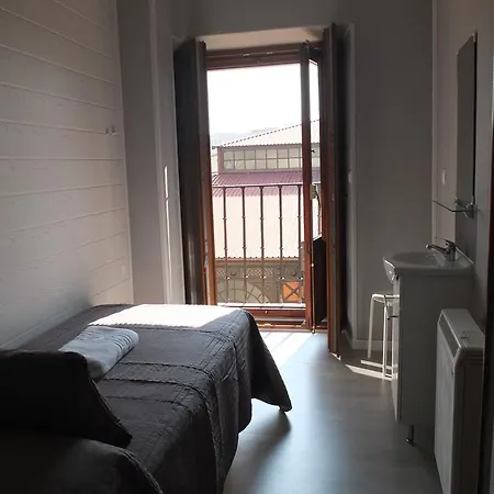 Angeles Plaza Maison d'hôtes 2*