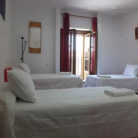 Angeles Plaza Maison d'hôtes 2*