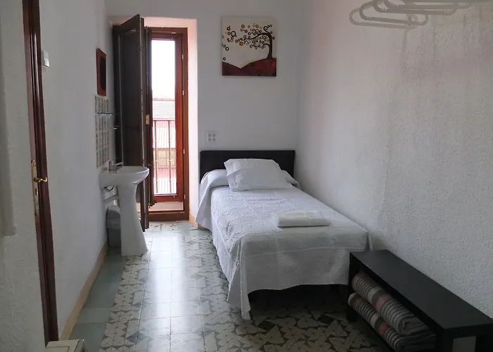 Angeles Plaza Guest house 2*