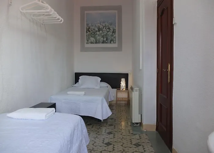 Angeles Plaza Gæstehus 2*