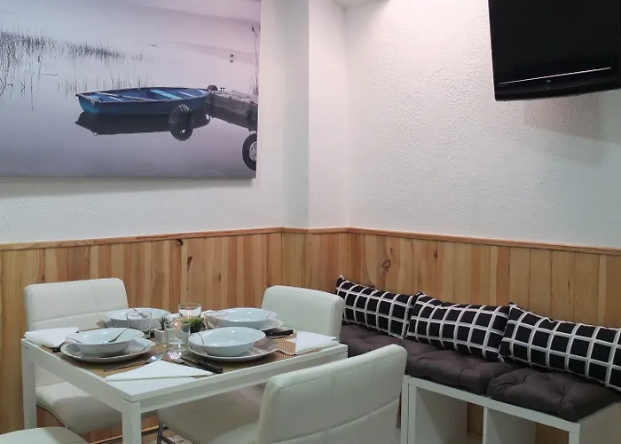 Angeles Plaza Гостевой дом 2*