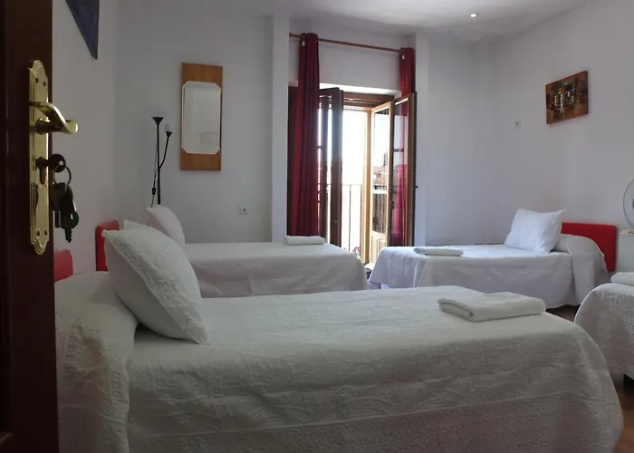 Angeles Plaza Gæstehus 2*